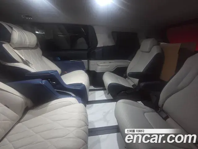 Kia Carnival 2025 — Şəkil 19/20