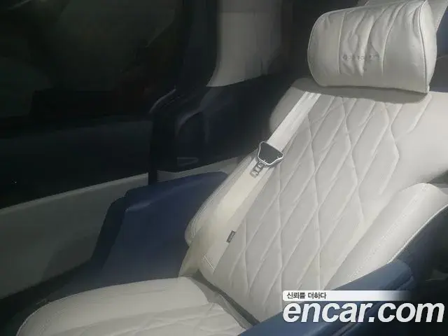 Kia Carnival 2025 — Şəkil 16/20