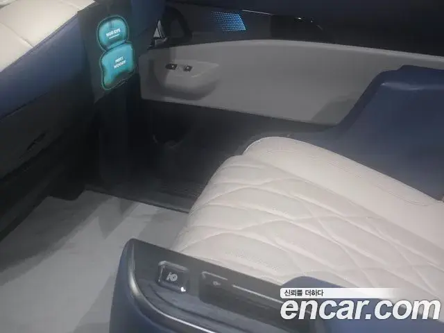 Kia Carnival 2025 — Şəkil 14/20
