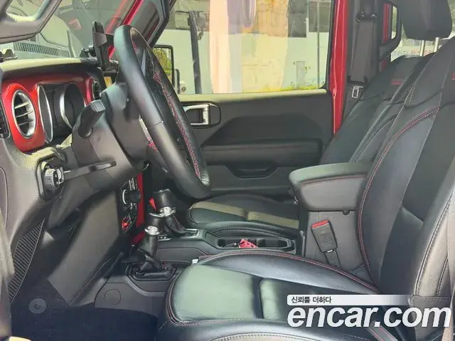 Jeep Wrangler 2021 — Photo 10/20