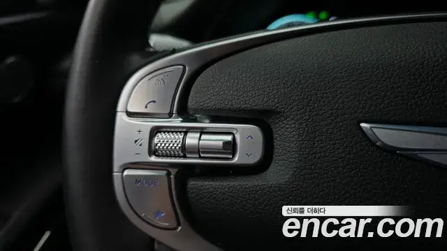 Genesis GV80 2021 — Photo 16/34