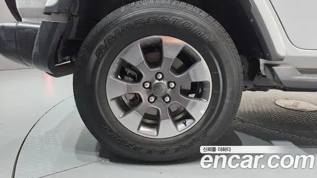 Jeep Wrangler 2020 — Şəkil 16/30