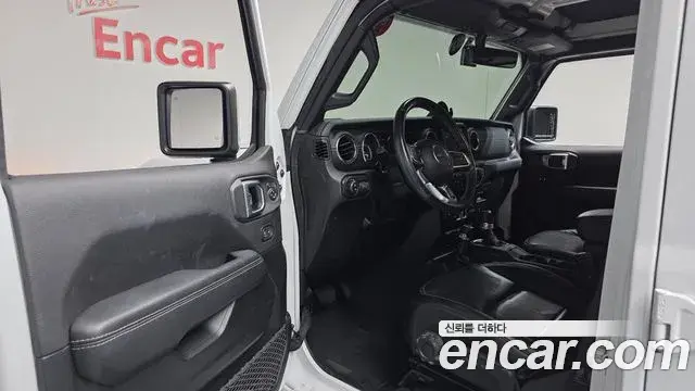 Jeep Wrangler 2020 — Şəkil 6/30