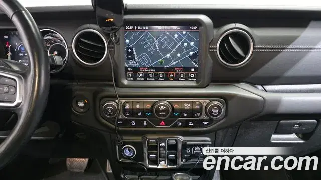 Jeep Wrangler 2020 — Şəkil 15/30