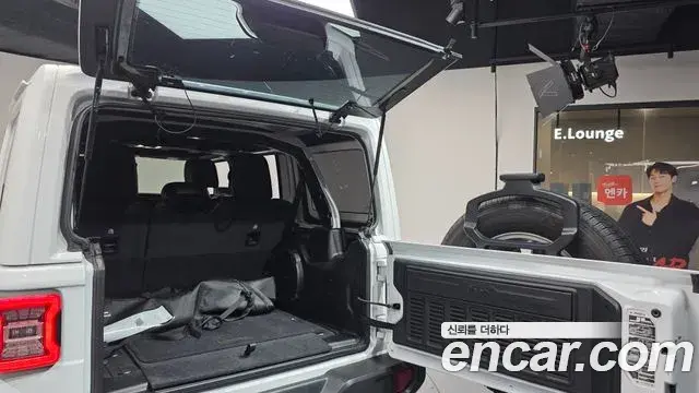 Jeep Wrangler 2020 — Şəkil 7/30