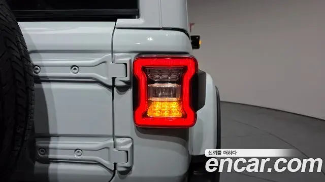Jeep Wrangler 2020 — Şəkil 8/30