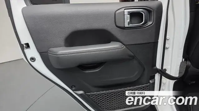 Jeep Wrangler 2020 — Şəkil 9/30