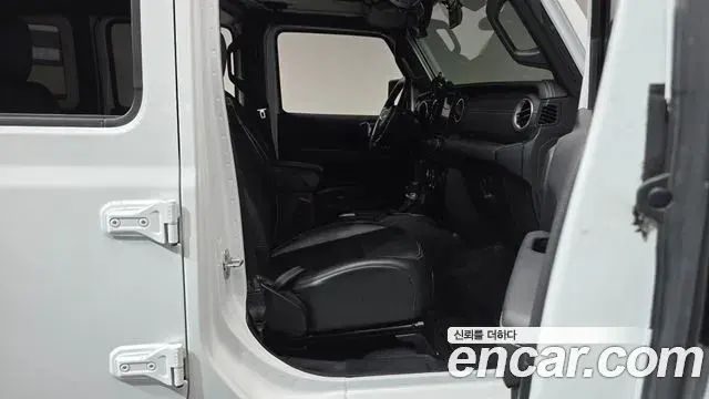 Jeep Wrangler 2020 — Şəkil 19/30