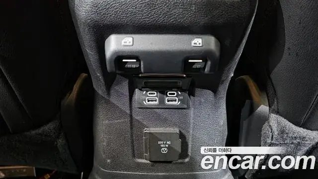 Jeep Wrangler 2020 — Şəkil 10/30