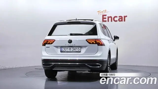 Volkswagen Tiguan Allspace 2023 — ფოტო 14/33