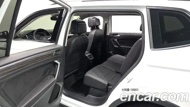 Volkswagen Tiguan Allspace 2023 — ფოტო 3/33