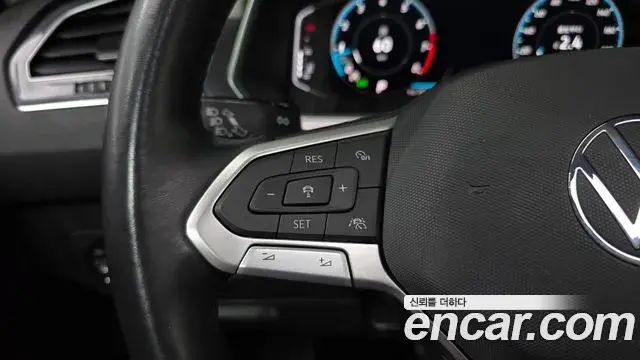 Volkswagen Tiguan Allspace 2023 — ფოტო 13/33