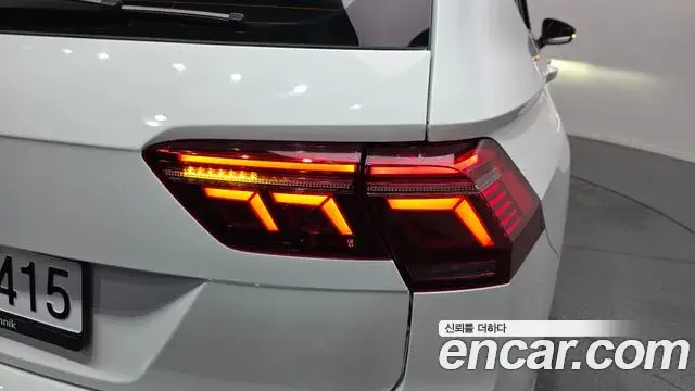 Volkswagen Tiguan Allspace 2023 — ფოტო 23/33
