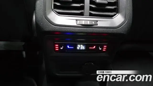 Volkswagen Tiguan Allspace 2023 — ფოტო 11/33