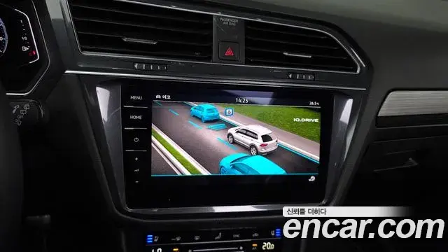 Volkswagen Tiguan Allspace 2023 — ფოტო 32/33