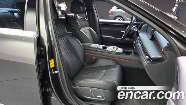 Genesis G90 2023 — Photo 29/31