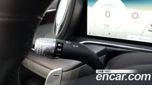 Genesis G90 2023 — Photo 9/31
