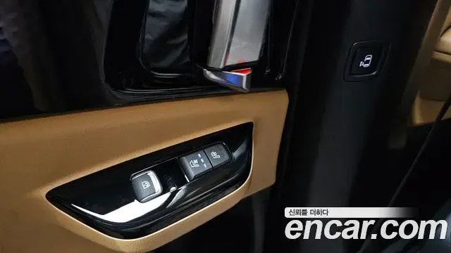 Kia Carnival 2020 — Фото 15/20
