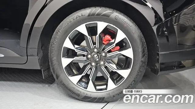 Kia Carnival 2020 — ფოტო 19/30