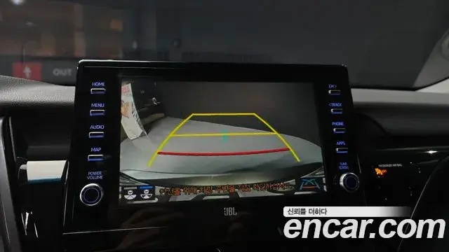 Toyota Camry 2024 — Şəkil 18/31