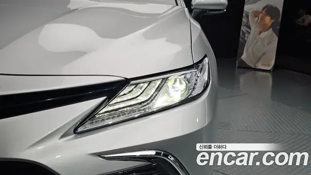 Toyota Camry 2024 — Şəkil 23/31