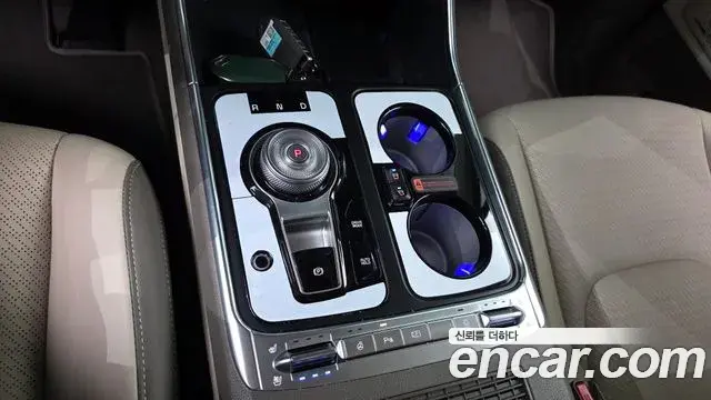 Kia Carnival 2024 — ფოტო 3/20
