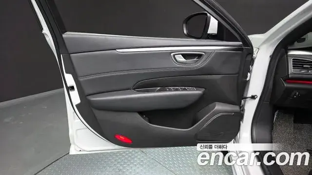 Renault Samsung SM6 2023 — ფოტო 18/30