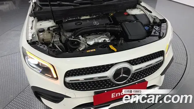 Mercedes-Benz GLB-Class 2022 — Фото 6/20
