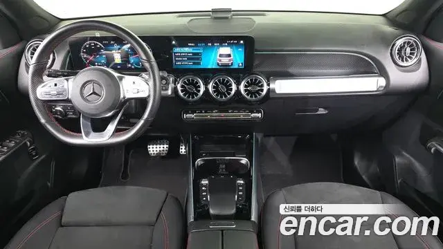 Mercedes-Benz GLB-Class 2022 — Фото 7/20