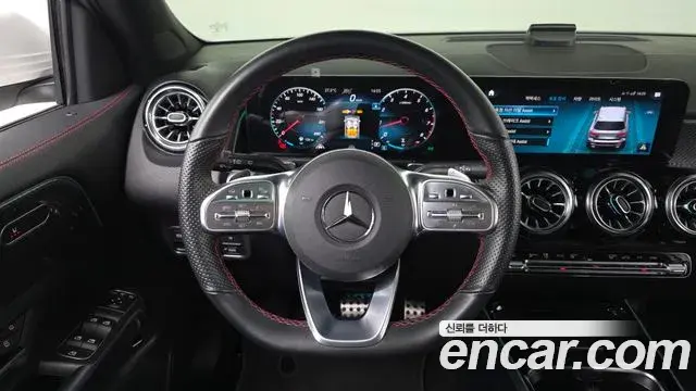 Mercedes-Benz GLB-Class 2022 — Фото 14/20