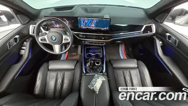BMW X7 2024 — Photo 12/33