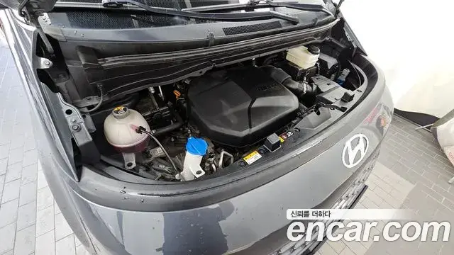 Hyundai Staria 2021 — Фото 6/20