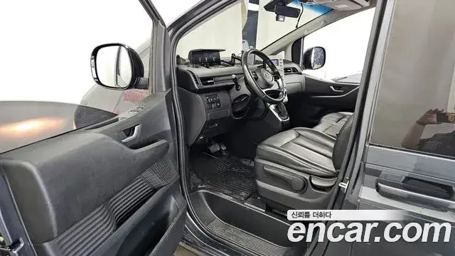 Hyundai Staria 2021 — Фото 10/20