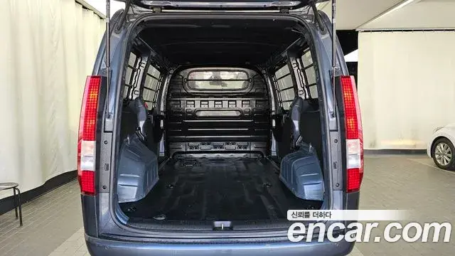 Hyundai Staria 2021 — Фото 20/20