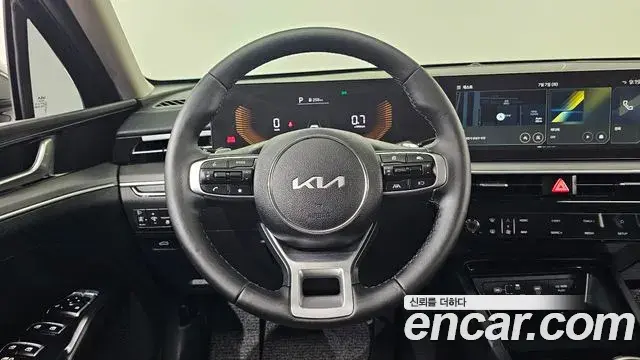 Kia K5 2025 — Фото 14/20