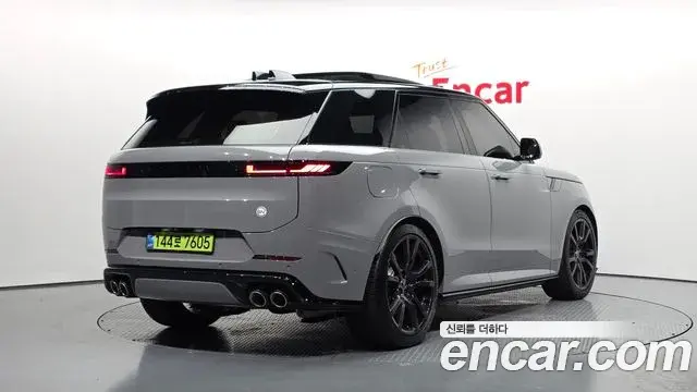 Land Rover Range Rover Sport 2025 — ფოტო 10/20