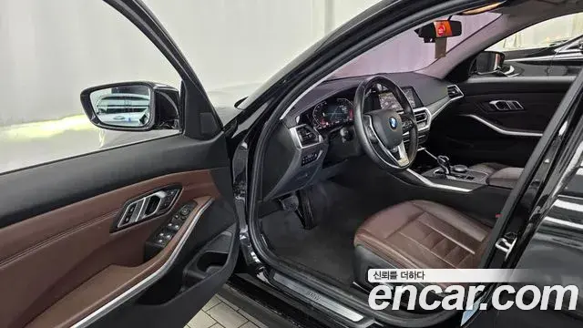 BMW 3 Series 2019 — Şəkil 7/30