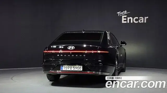 Hyundai Grandeur Hybrid 2023 — ფოტო 29/35