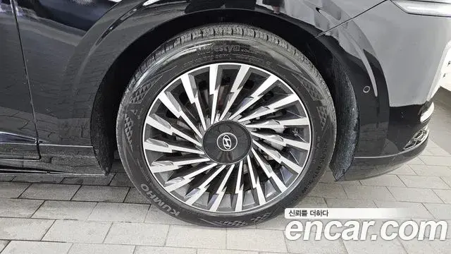 Hyundai Grandeur Hybrid 2023 — ფოტო 31/35