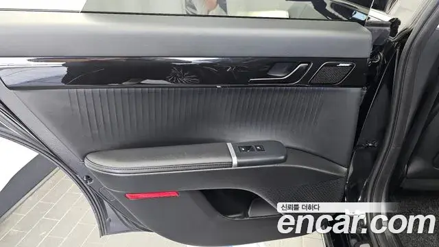 Hyundai Grandeur Hybrid 2023 — ფოტო 12/35