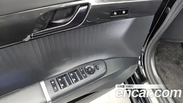 Hyundai Grandeur Hybrid 2023 — ფოტო 35/35