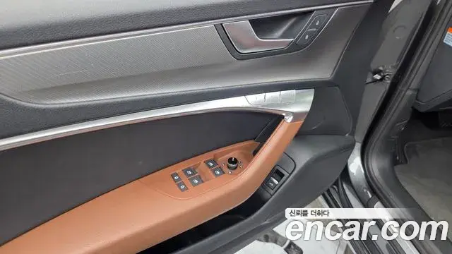 Audi A6 2021 — Şəkil 25/35