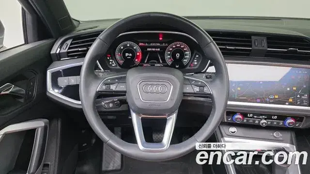 Audi Q3 2022 — Фото 15/20