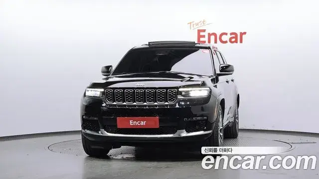 Jeep Grand Cherokee 2021 — Фото 3/20