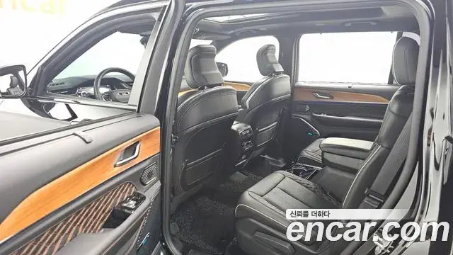 Jeep Grand Cherokee 2021 — Фото 11/20