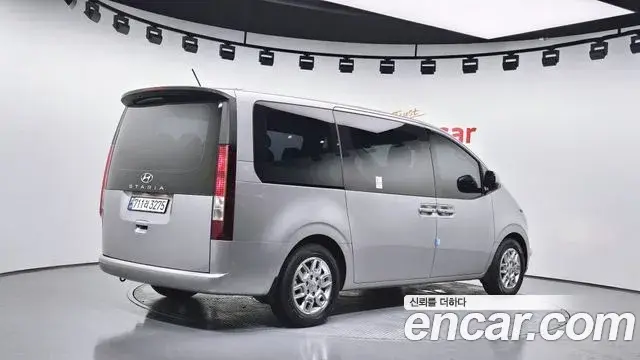 Hyundai Staria 2022 — Photo 2/20
