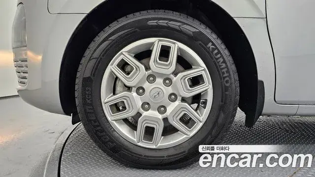 Hyundai Staria 2022 — Photo 5/20