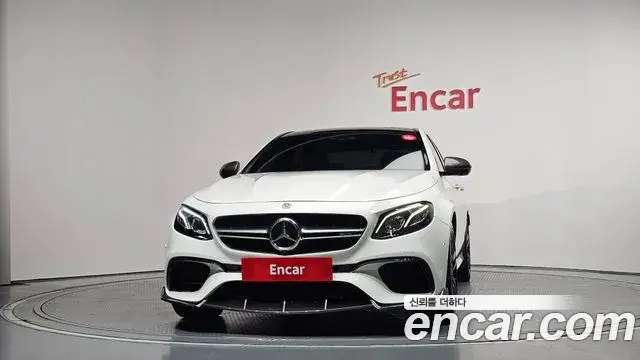 Mercedes-Benz E-Class 2018 — Фото 3/20
