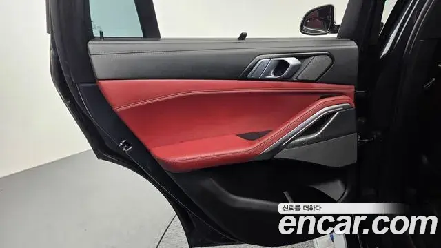 BMW X6 2021 — Photo 33/34
