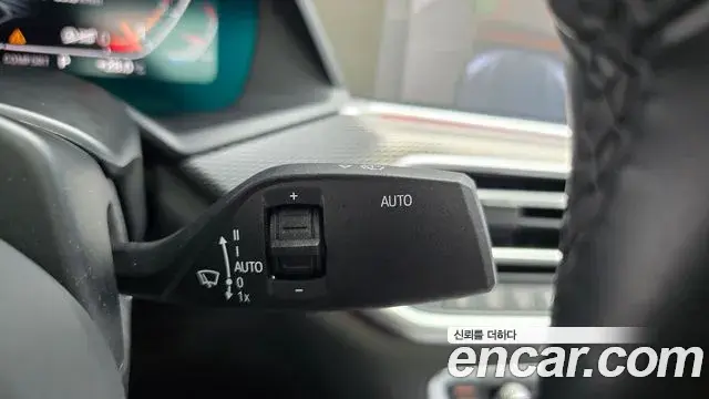 BMW X6 2021 — Photo 30/34